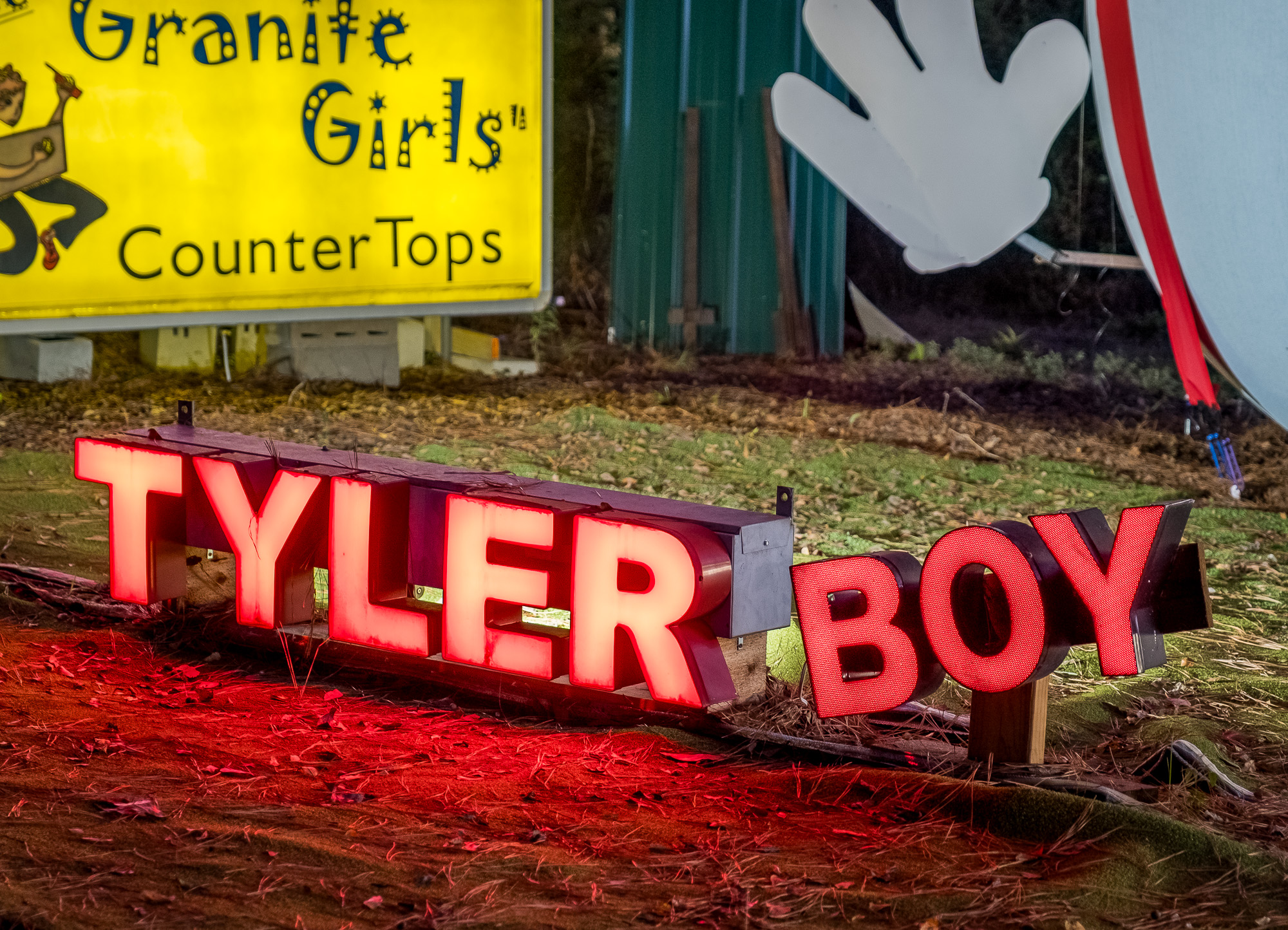 ‘Tyler Boy’ gives new life to signs of beloved businesses after closures 4 ‘Tyler Boy’ gives new life to signs of beloved businesses after closures 4