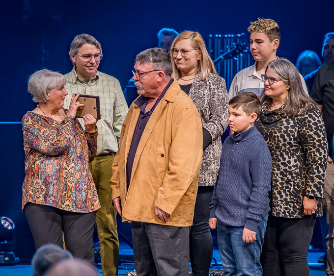Longview family of Vietnam veteran receives long-overdue Bronze Star