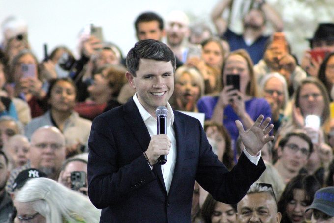 Democratic candidates for U.S. senate, governor rally voters at East Texas stop