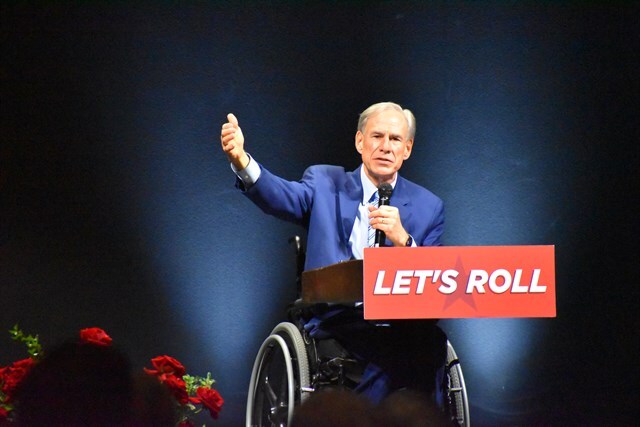 Abbott rallies East Texas voters at Lincoln Reagan Day Dinner